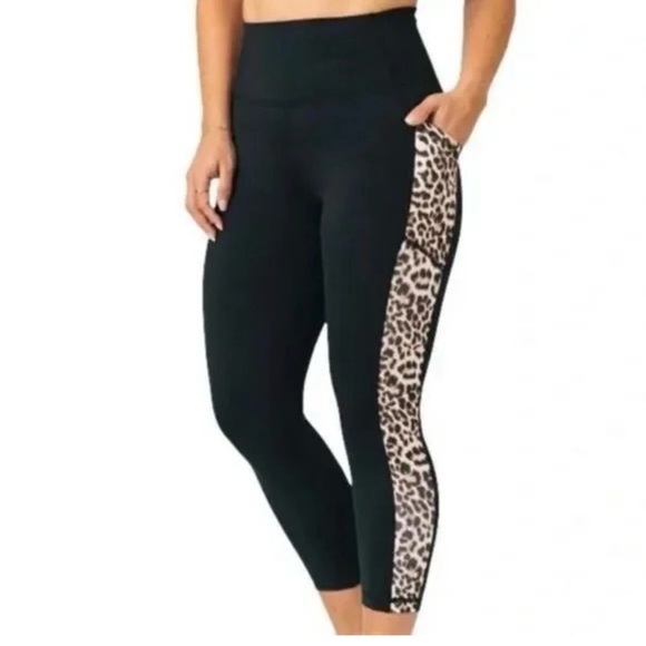 ZYIA Pants - Zyia Women Active High Waisted Cropped Black Leggings Side Leopard Print 6-8 M